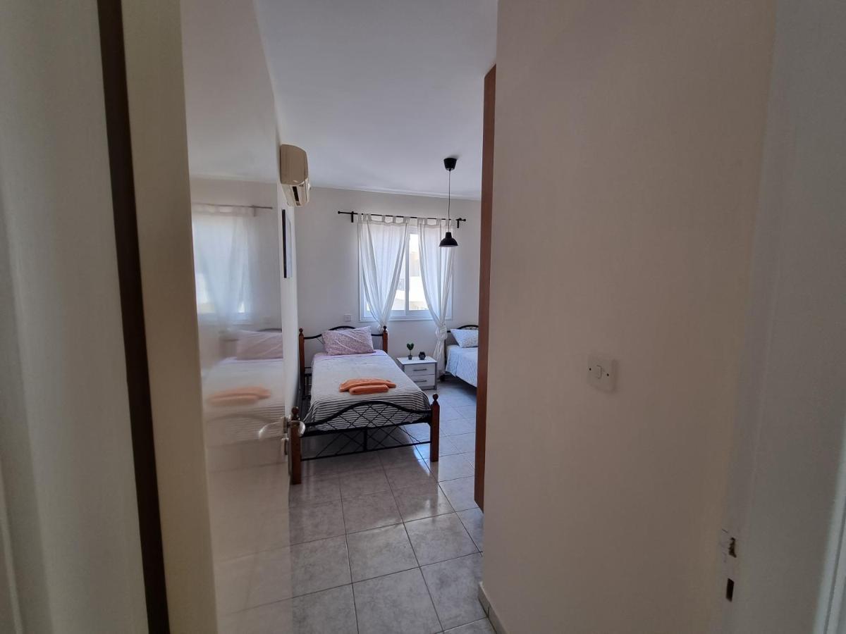 Ancient Paphos - Cozy Place Next To The Sea, Marina, Historical Sites, Buses, Mall, And Market Eksteriør billede