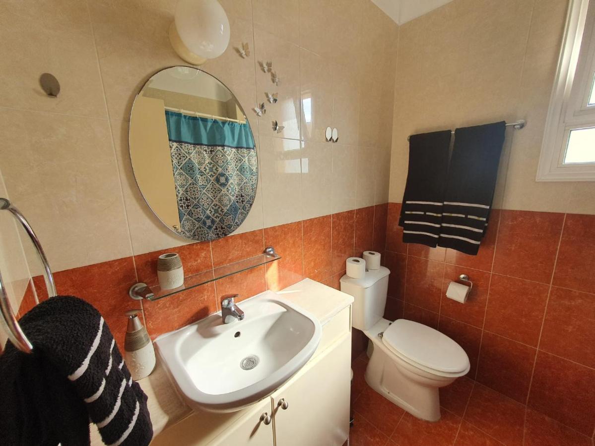 Ancient Paphos - Cozy Place Next To The Sea, Marina, Historical Sites, Buses, Mall, And Market Eksteriør billede