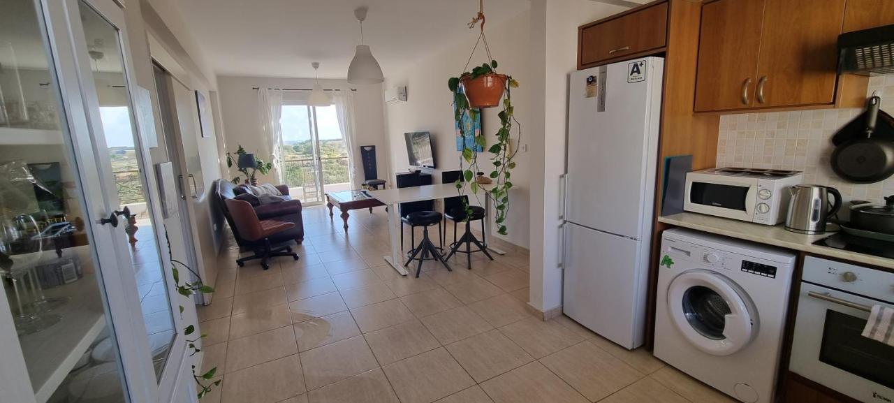 Ancient Paphos - Cozy Place Next To The Sea, Marina, Historical Sites, Buses, Mall, And Market Eksteriør billede